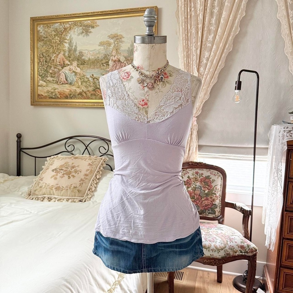 lavender lace top ‎ Y2K INC size medium lavender sleeveless top